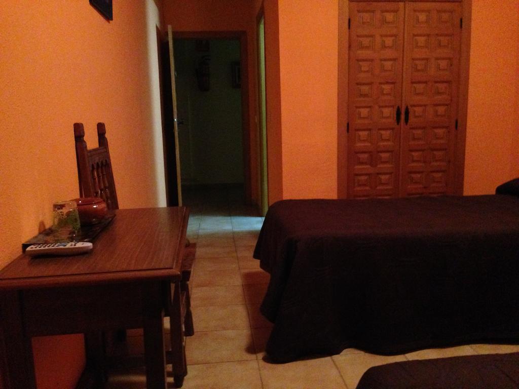 Hostal El Hayedo Cantalojas Exterior foto